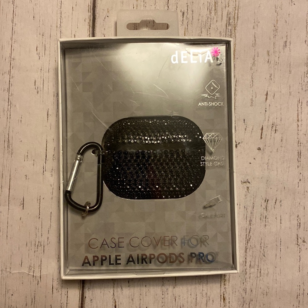 NWT Delia's Apple Airpod Pro Rhinestone Case